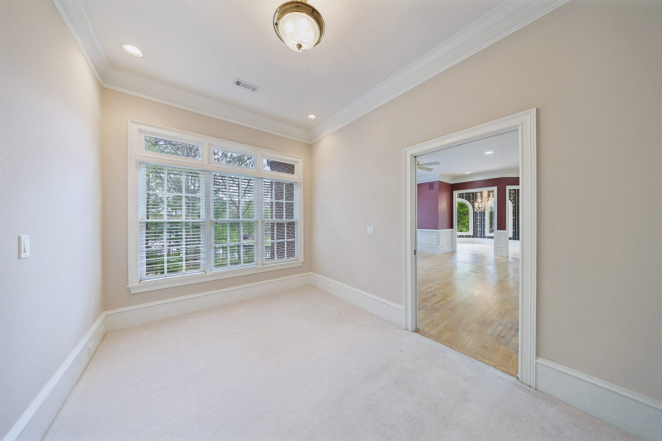  A Rare Opportunity to Own a Developer-Designed Lakefront Estate - 物件實景