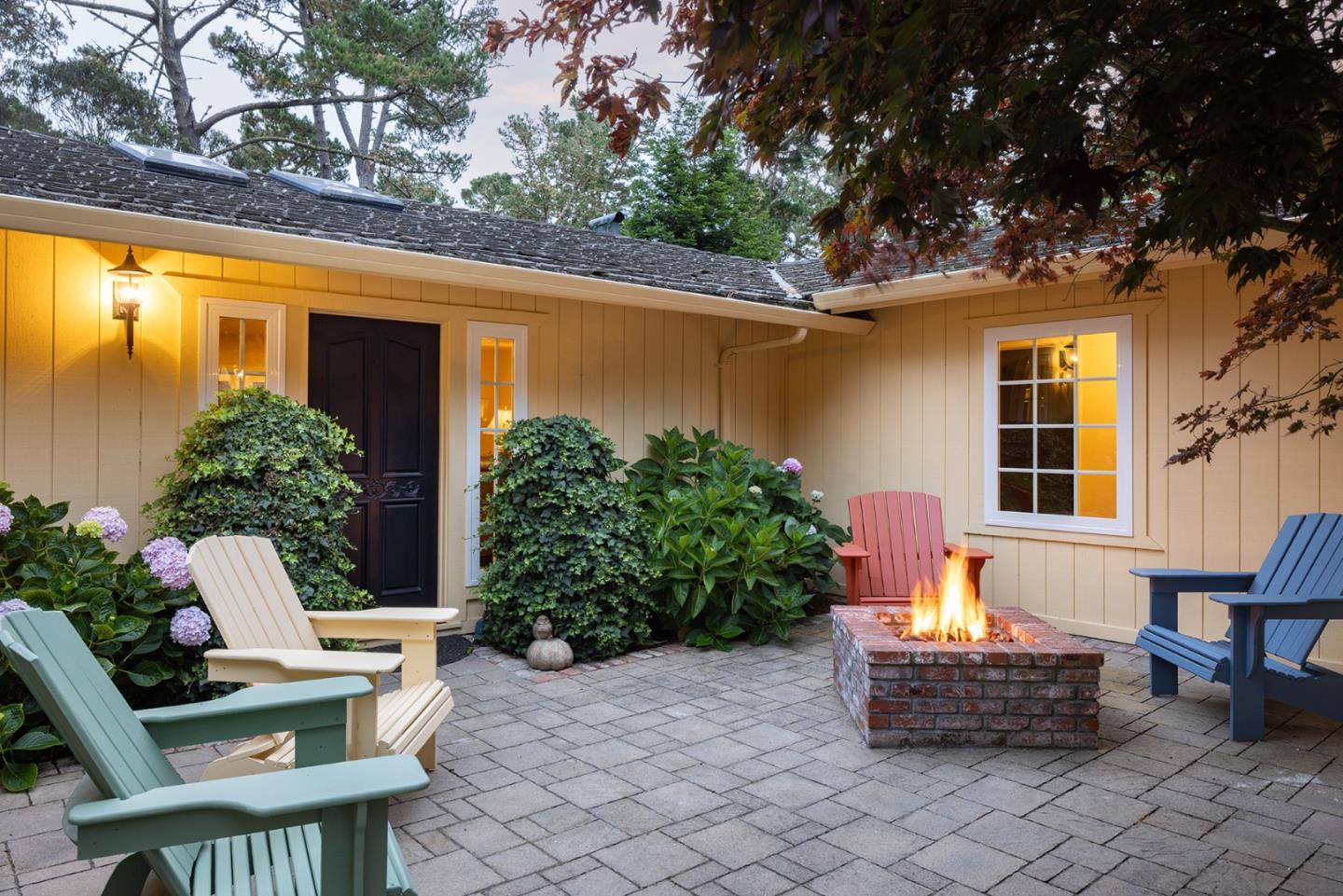 Monterey, California, 93940, United States, 3 Bedrooms Bedrooms, ,2 BathroomsBathrooms,Residential,For Sale,1837476