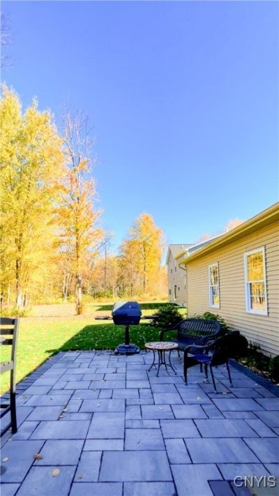 Liverpool, New York, 13090, United States, 3 Bedrooms Bedrooms, ,2 BathroomsBathrooms,Residential,For Sale,1972941