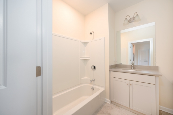 Weymouth, Massachusetts, 02190, United States, 2 Bedrooms Bedrooms, ,2 BathroomsBathrooms,Residential,For Sale,1978369