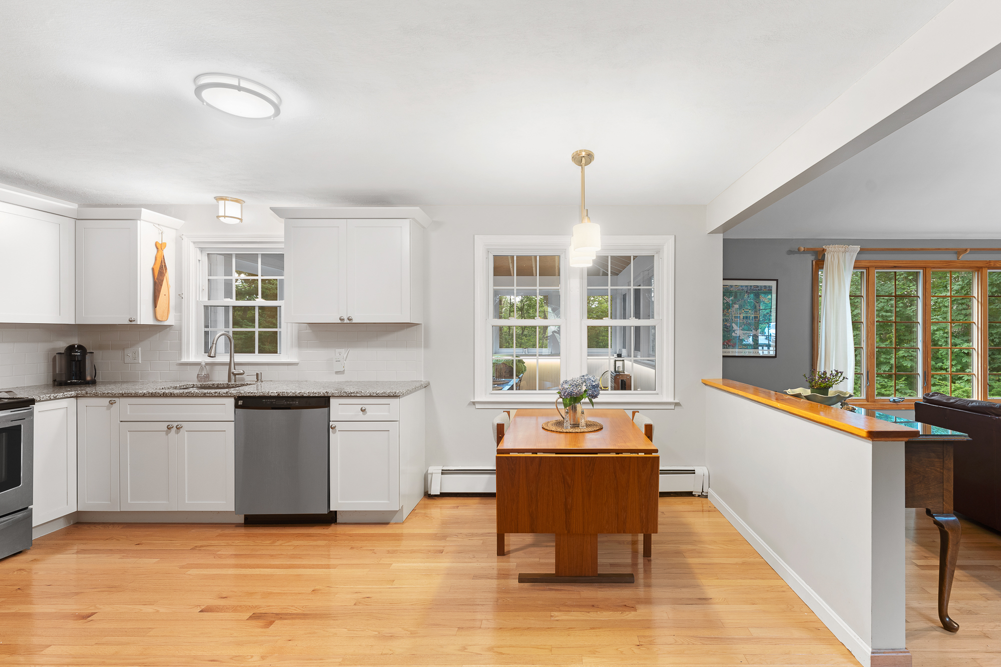Westerly, Rhode Island, 02891, United States, 3 Bedrooms Bedrooms, ,2 BathroomsBathrooms,Residential,For Sale,1898536