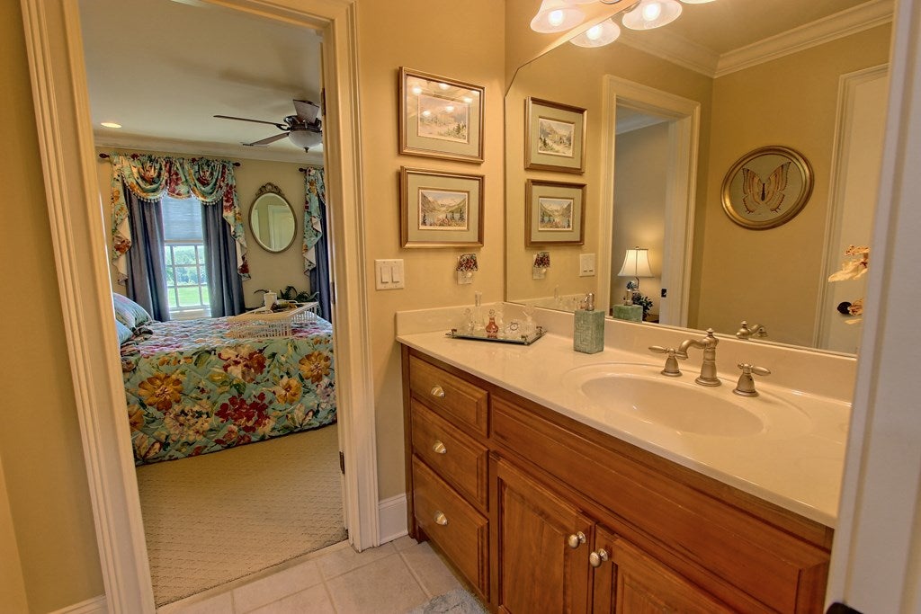 Hayesville, North Carolina, 28904, United States, 5 Bedrooms Bedrooms, ,5 BathroomsBathrooms,Residential,For Sale,1913677