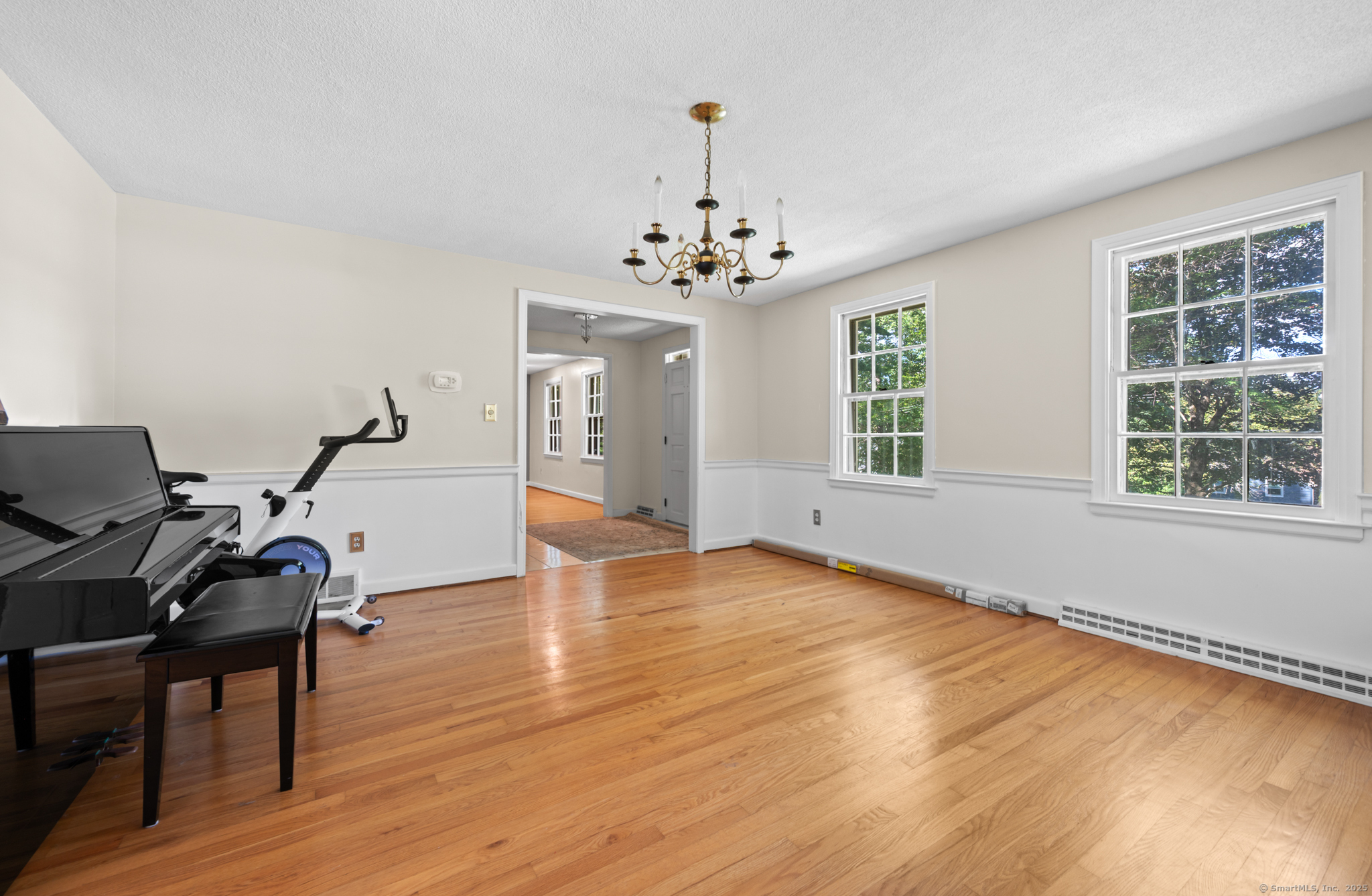 Avon, Connecticut, 06001, United States, 5 Bedrooms Bedrooms, ,5 BathroomsBathrooms,Residential,For Sale,1942317