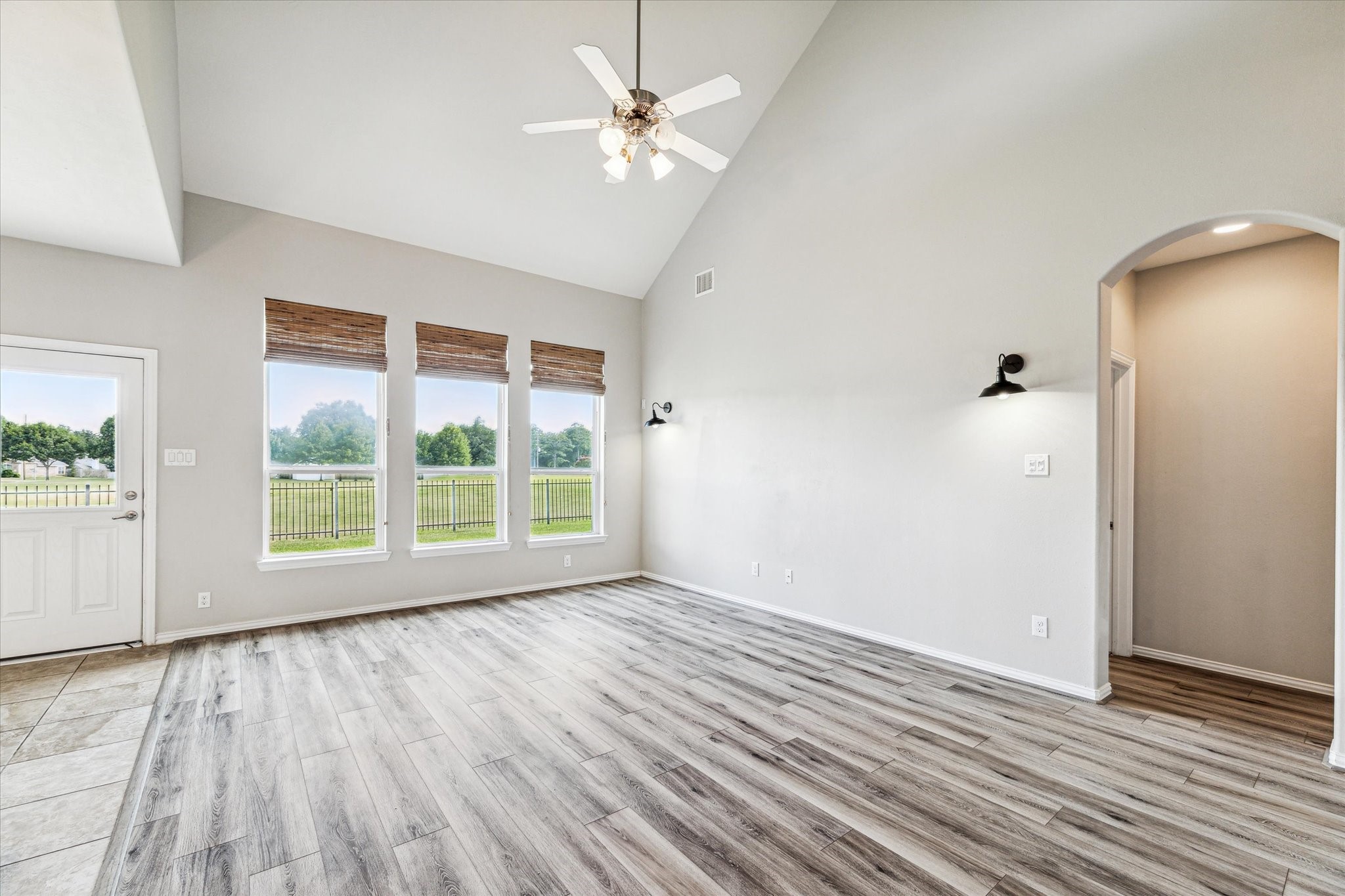  244 Lake Estates Drive - 物件實景