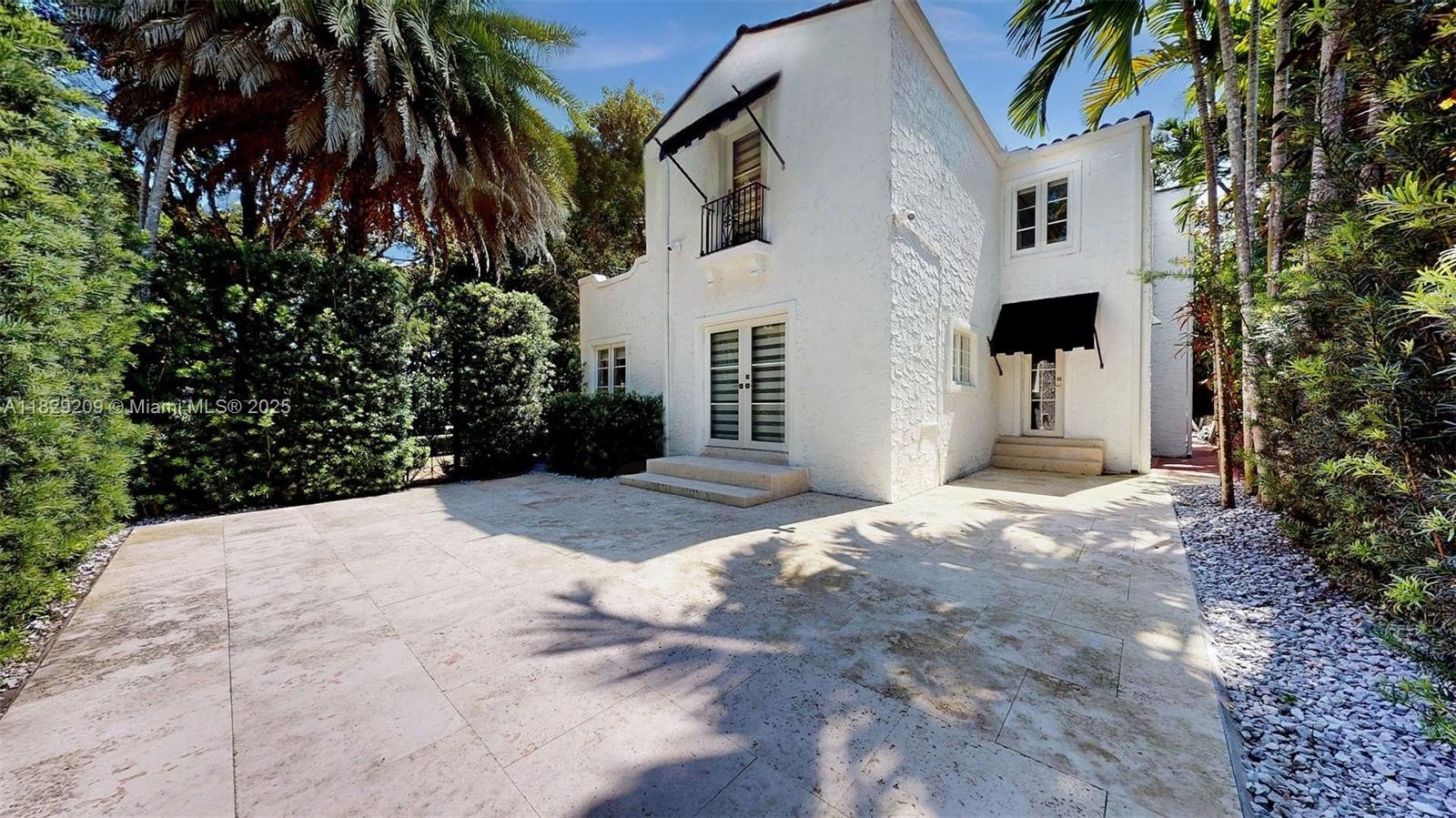 Coral Gables, Florida, 33134, United States, 4 Bedrooms Bedrooms, ,3 BathroomsBathrooms,Residential,For Sale,1976350