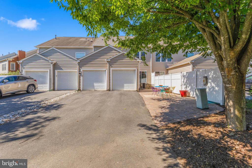 Leesburg, Virginia, 20175, United States, 3 Bedrooms Bedrooms, ,4 BathroomsBathrooms,Residential,For Sale,2049471
