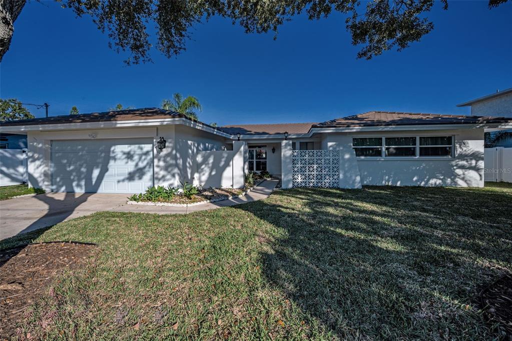 Largo, Florida, 33770, United States, 3 Bedrooms Bedrooms, ,2 BathroomsBathrooms,Residential,For Sale,1991243