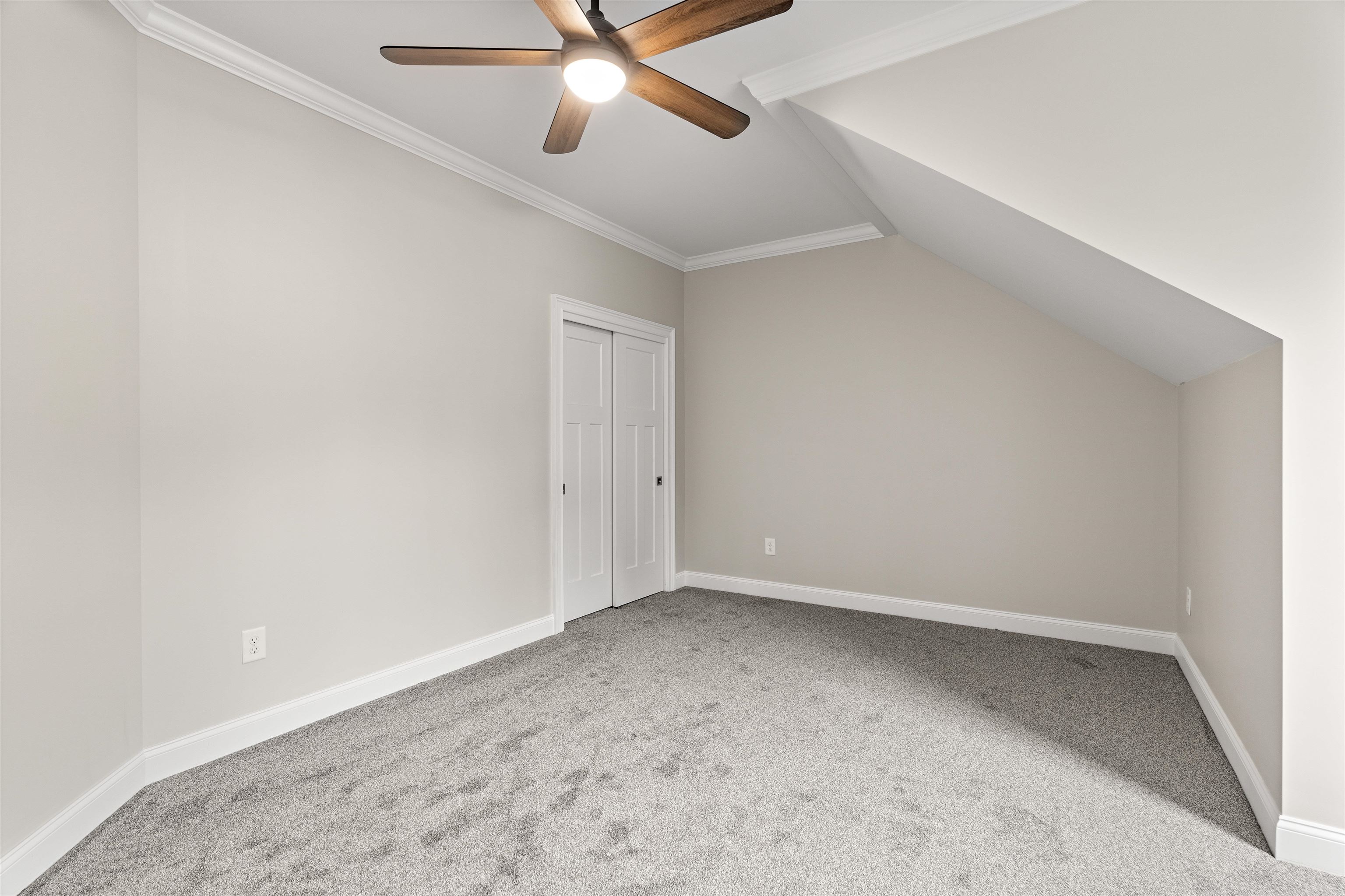 Hooksett, New Hampshire, 03106, United States, 4 Bedrooms Bedrooms, ,3 BathroomsBathrooms,Residential,For Sale,1895985