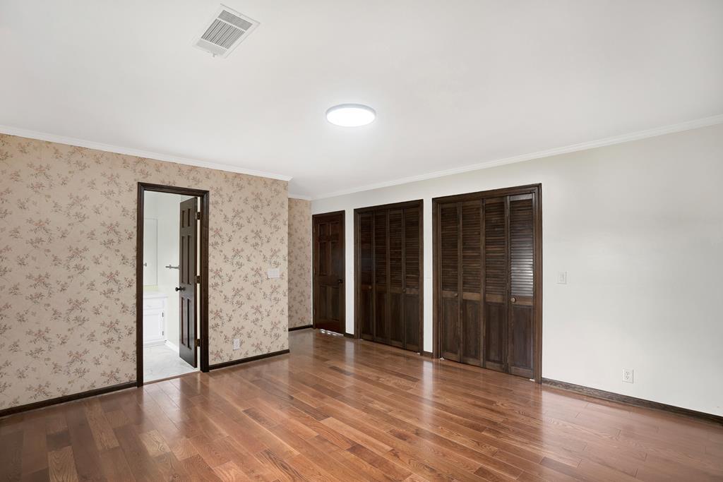 DALTON, Georgia, 30720, United States, 5 Bedrooms Bedrooms, ,3 BathroomsBathrooms,Residential,For Sale,1939085