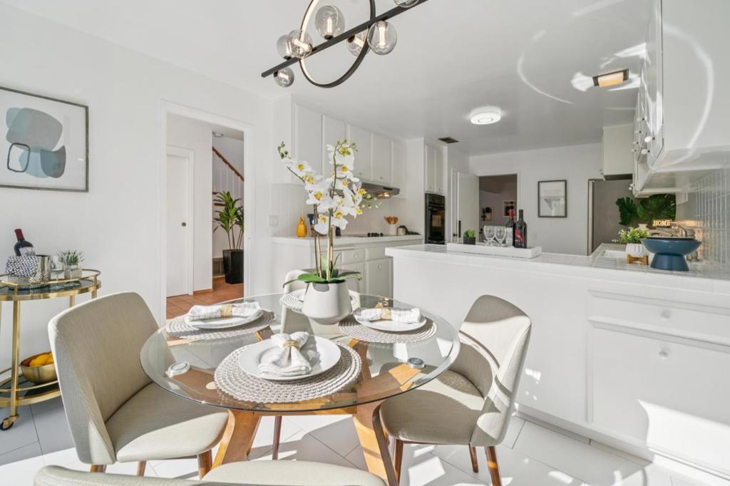 San Francisco, California, 94131, United States, 3 Bedrooms Bedrooms, ,3 BathroomsBathrooms,Residential,For Sale,1974039