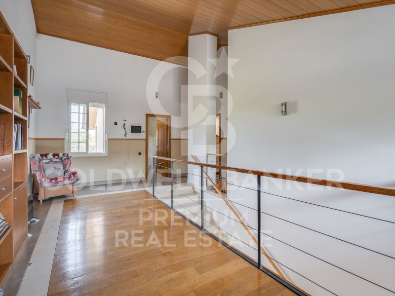Cerdanyola del Vallès, Catalonia, ES, 4 Bedrooms Bedrooms, ,4 BathroomsBathrooms,Residential,For Sale,1613649