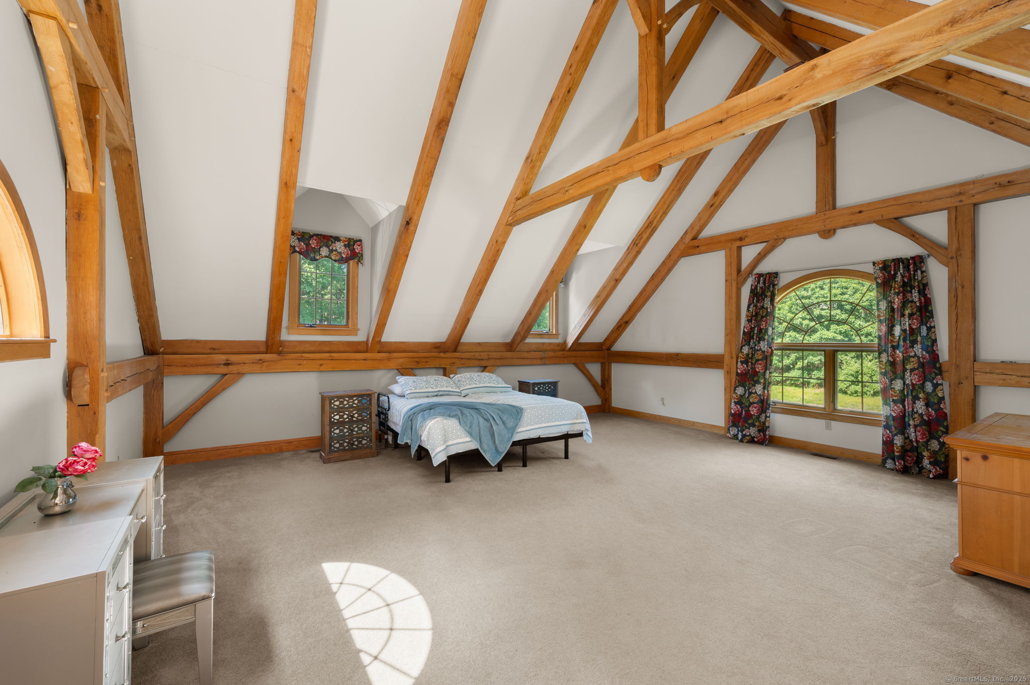 East Lyme, Connecticut, 06333, United States, 4 Bedrooms Bedrooms, ,3 BathroomsBathrooms,Residential,For Sale,1890617
