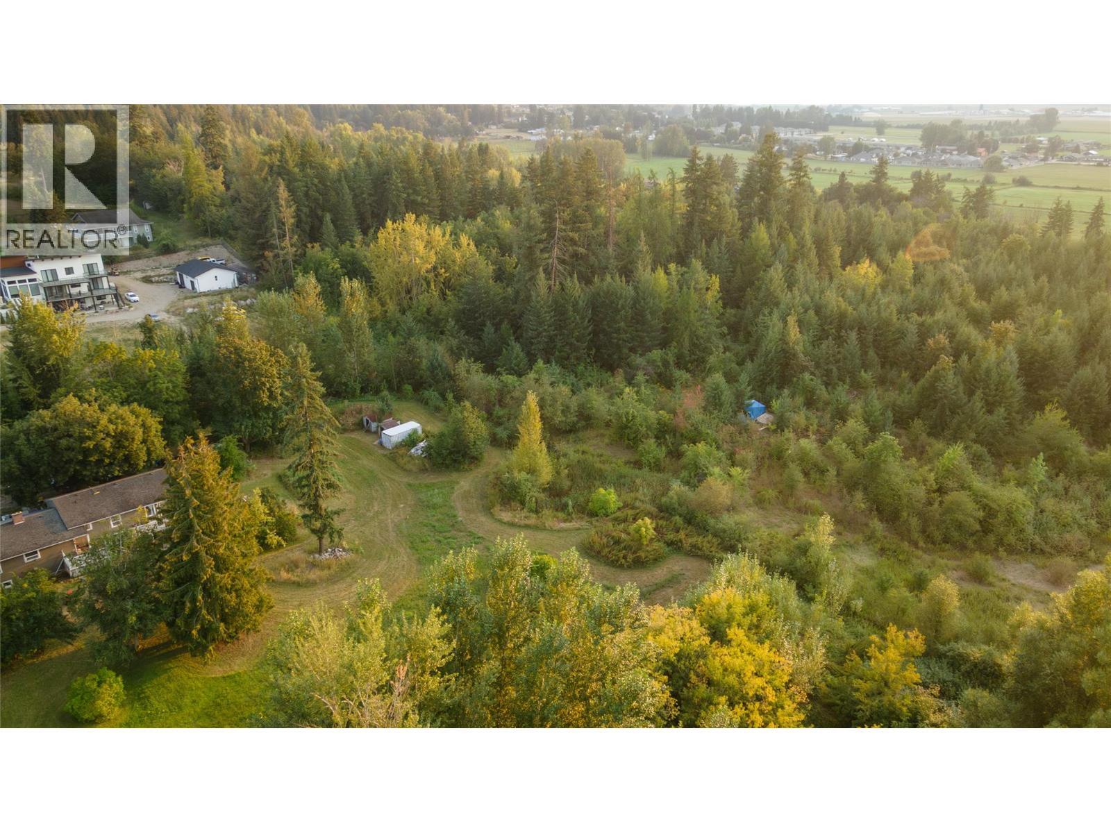 SALMON ARM, British Columbia, V1E 1J3, CA, 4 Bedrooms Bedrooms, ,2 BathroomsBathrooms,Residential,For Sale,1950734