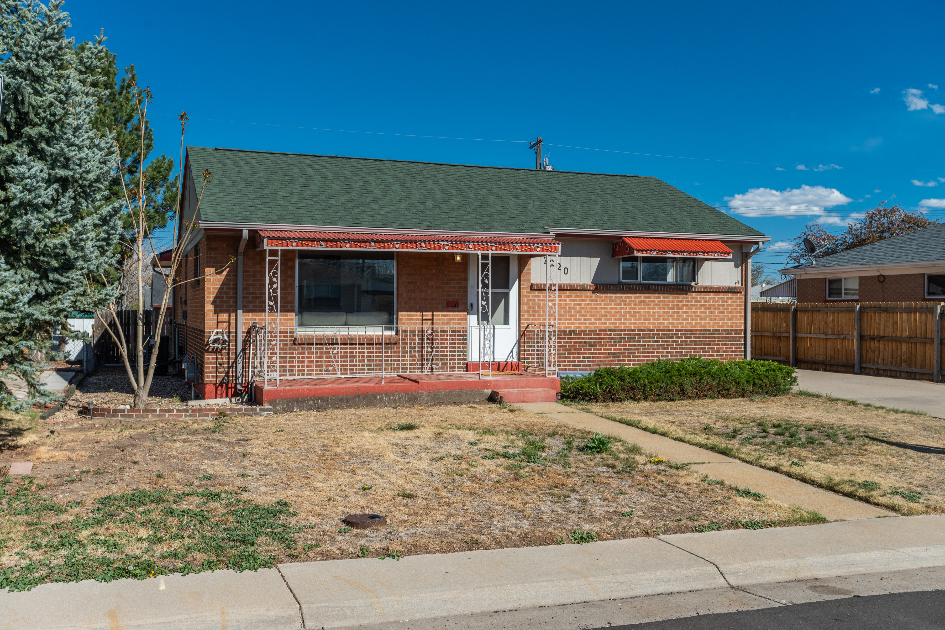  Charming Brick Bungalow - 物件實景