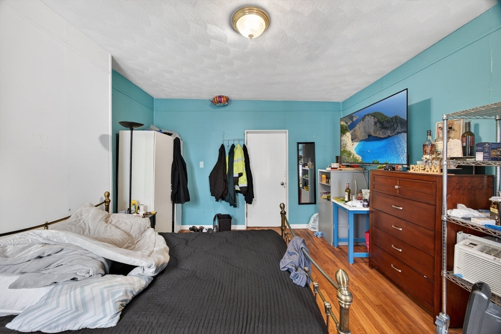Boston, Massachusetts, 02128, United States, 8 Bedrooms Bedrooms, ,2 BathroomsBathrooms,Residential,For Sale,2040456