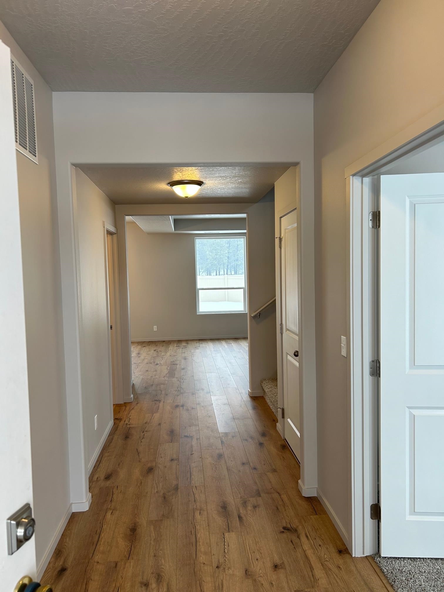 Spokane Valley, Washington, 99016, United States, 4 Bedrooms Bedrooms, ,3 BathroomsBathrooms,Residential,For Sale,1867495