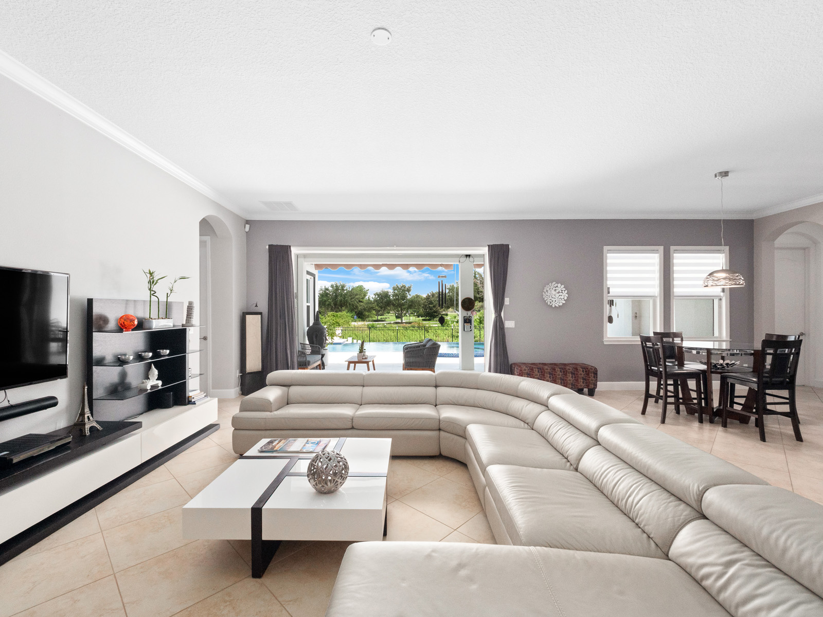 Winter Garden, Florida, 34787, United States, 5 Bedrooms Bedrooms, ,4 BathroomsBathrooms,Residential,For Sale,1980147