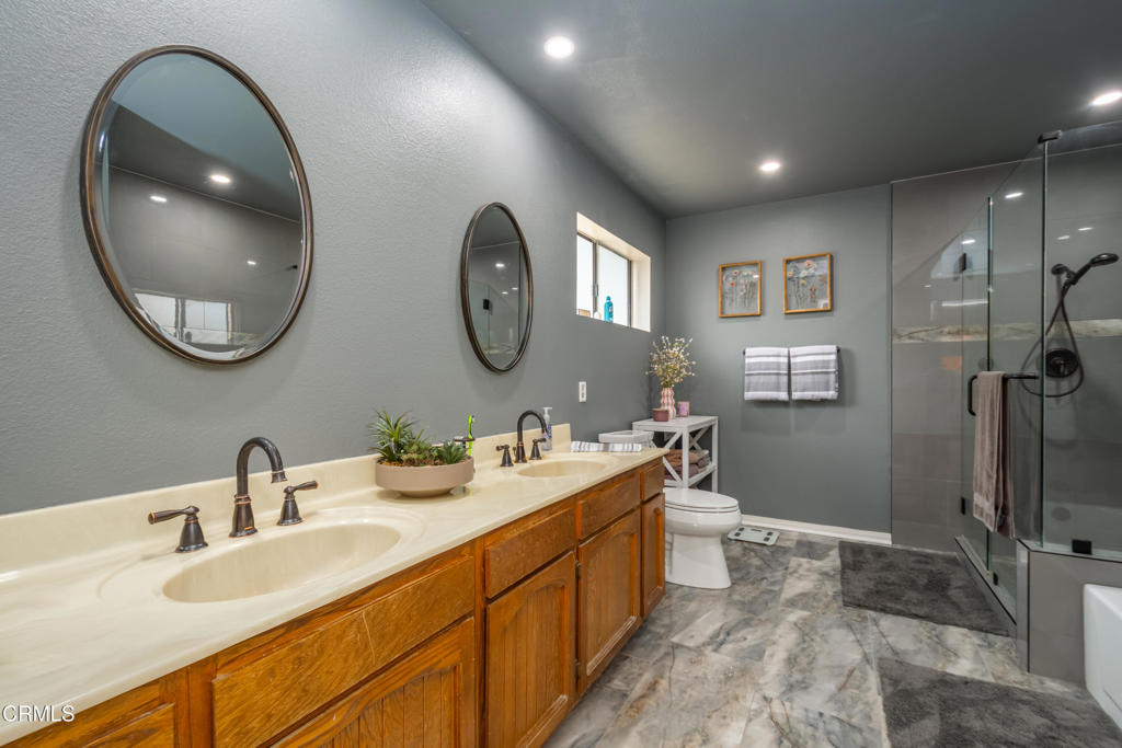 Oxnard, California, 93030, United States, 3 Bedrooms Bedrooms, ,3 BathroomsBathrooms,Residential,For Sale,1974085