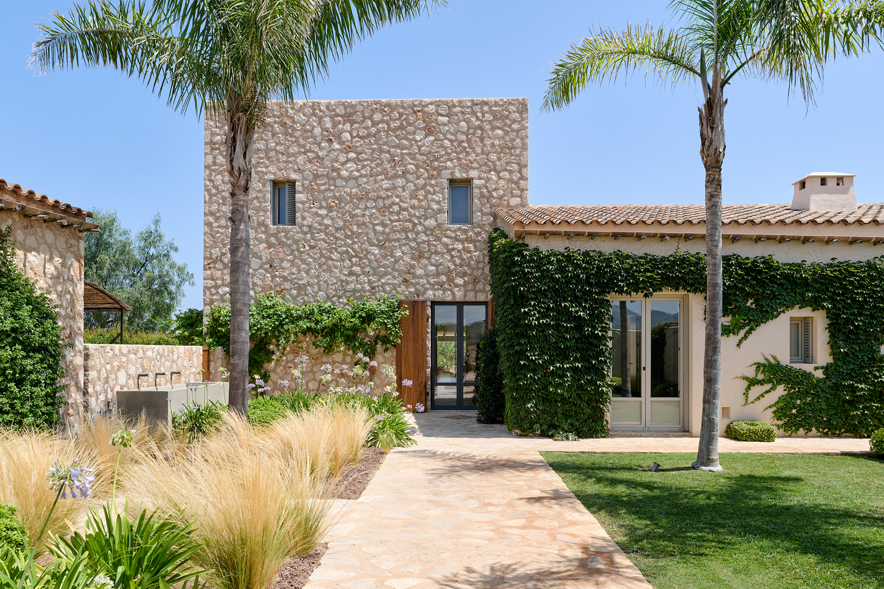  Mallorcan estate with pool and sea views in Portocolom, Mallorca - 物件實景