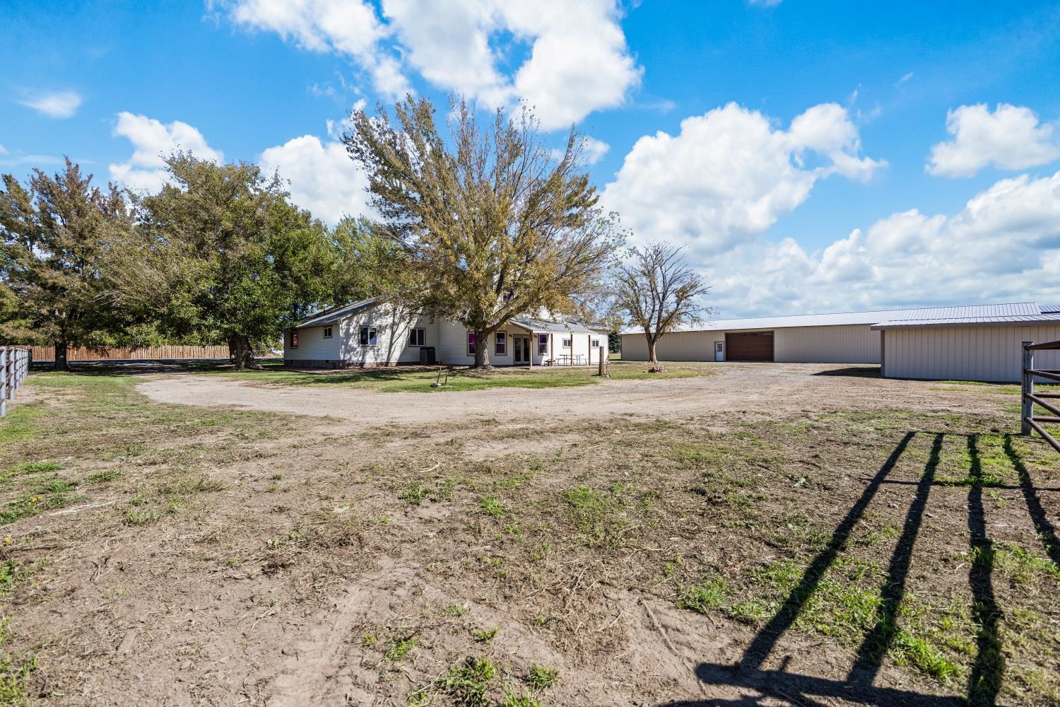 Fruita, Colorado, 81521, United States, 3 Bedrooms Bedrooms, ,2 BathroomsBathrooms,Residential,For Sale,1960525