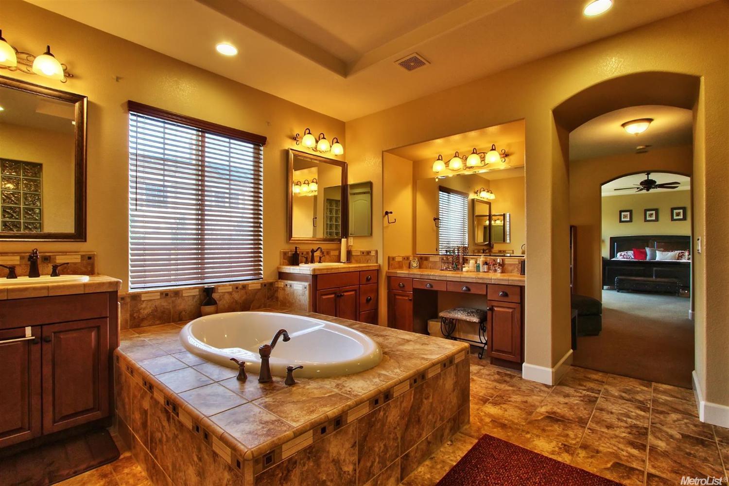 Rocklin, California, 95765, United States, 5 Bedrooms Bedrooms, ,5 BathroomsBathrooms,Residential,For Sale,1860448