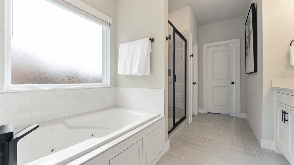 Bentonville, Arkansas, 72713, United States, 4 Bedrooms Bedrooms, ,3 BathroomsBathrooms,Residential,For Sale,1989403