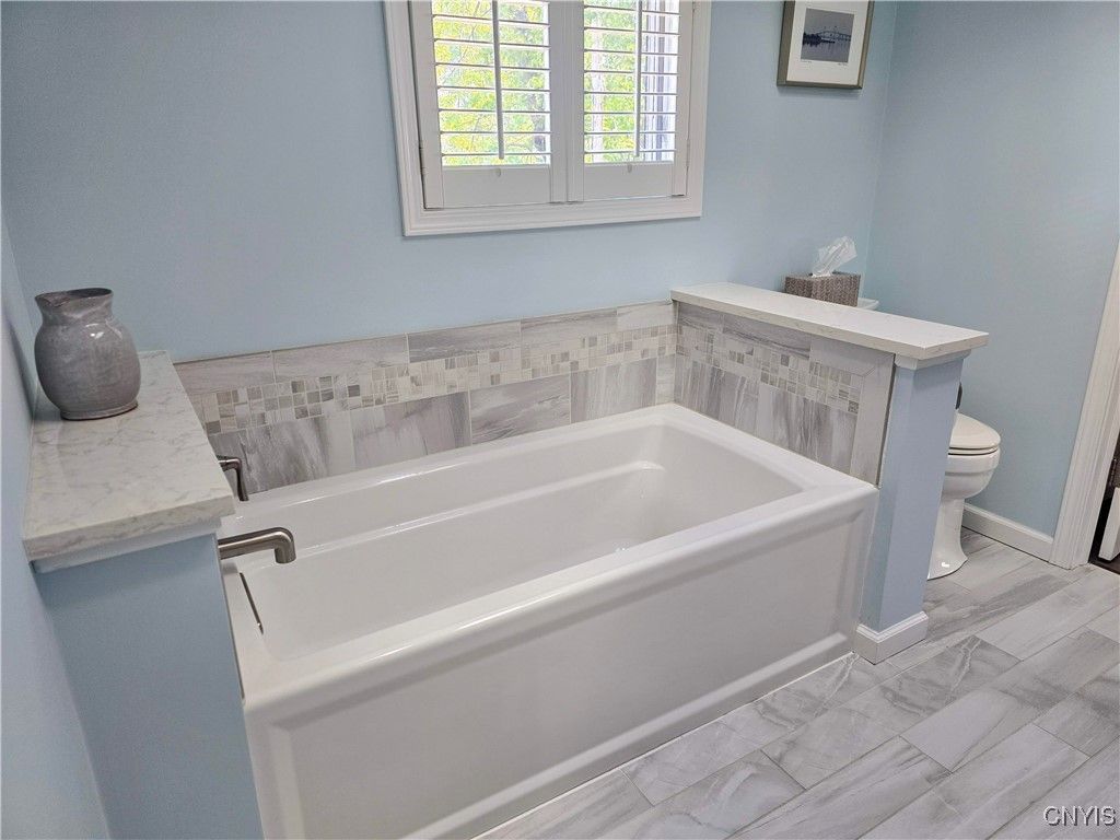 Sylvan Beach, New York, 13157, United States, 4 Bedrooms Bedrooms, ,2 BathroomsBathrooms,Residential,For Sale,1962557