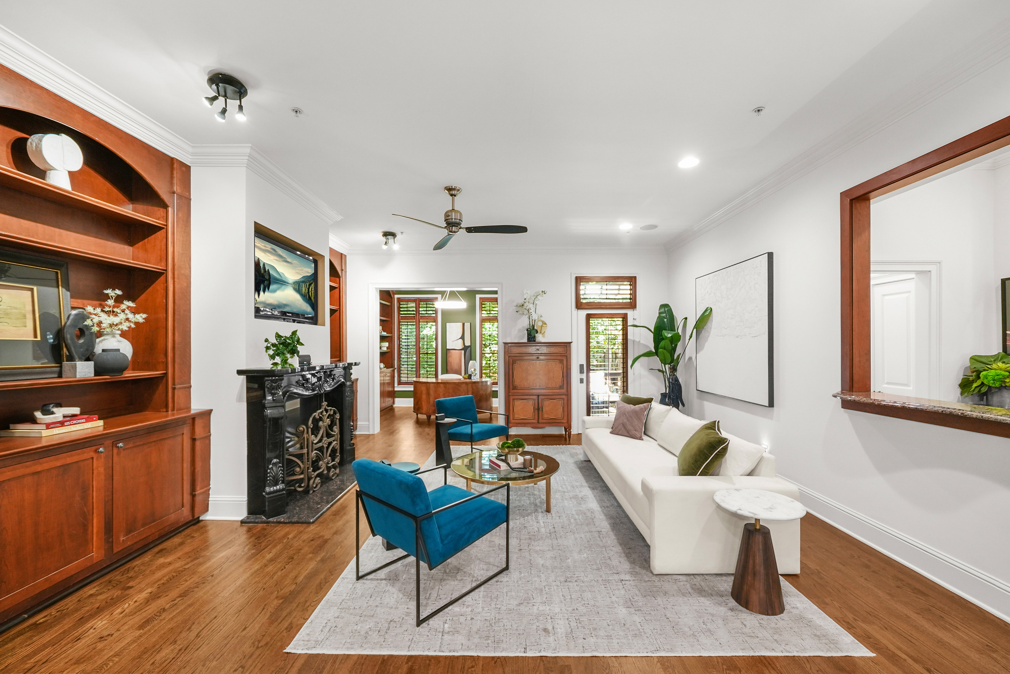  Beautifully Appointed Townhome in the Heart of Downtown Alpharetta - 物件實景