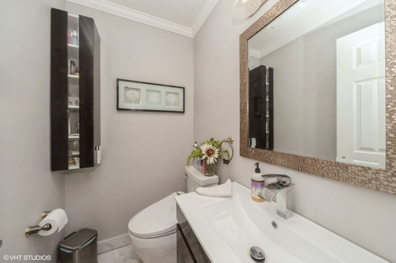 Vernon Hills, Illinois, 60061, United States, 3 Bedrooms Bedrooms, ,3 BathroomsBathrooms,Residential,For Sale,1885308