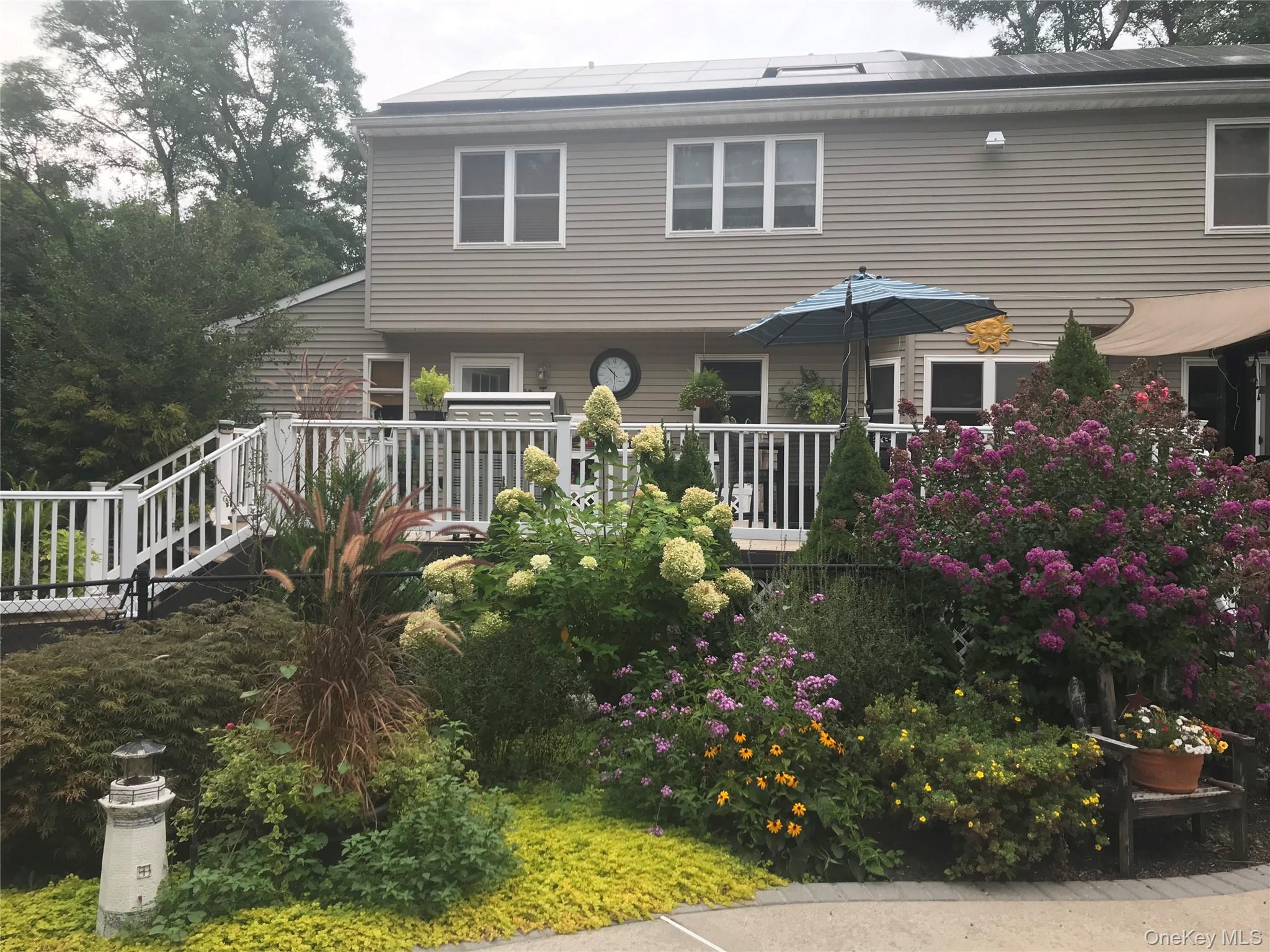 Wading River, New York, 11792, United States, 4 Bedrooms Bedrooms, ,3 BathroomsBathrooms,Residential,For Sale,2002958