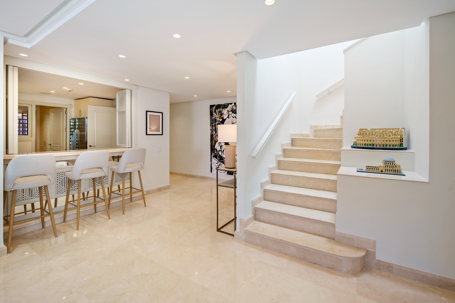  Duplex penthouse with sea views in gated beachfront community, Marbella East - 物件實景