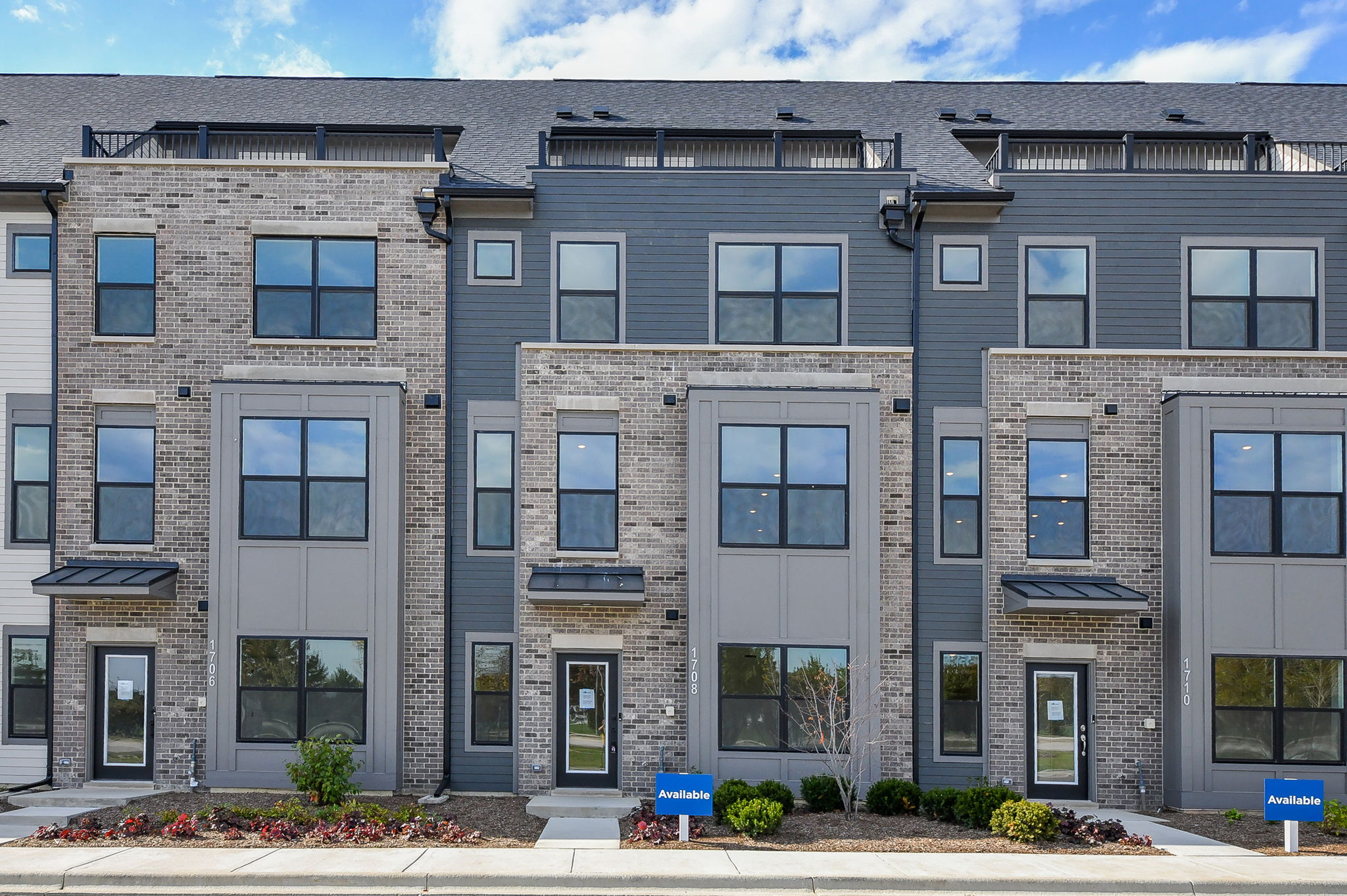 407 Yatra Avenue Unit# 4004