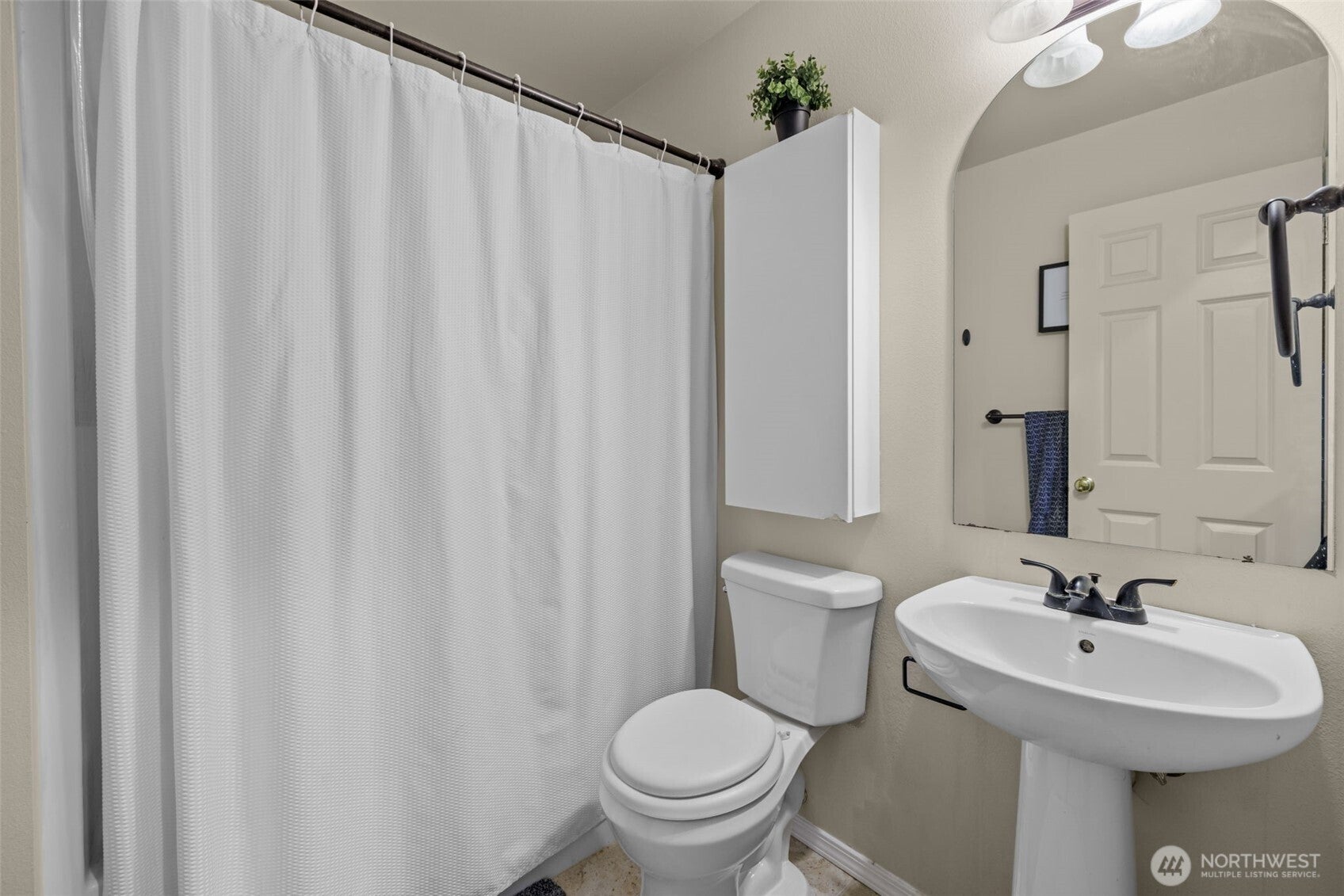 Burlington, Washington, 98233, United States, 4 Bedrooms Bedrooms, ,3 BathroomsBathrooms,Residential,For Sale,1987106