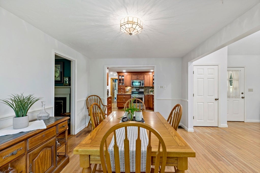 Carver, Massachusetts, 02330, United States, 3 Bedrooms Bedrooms, ,3 BathroomsBathrooms,Residential,For Sale,1929096