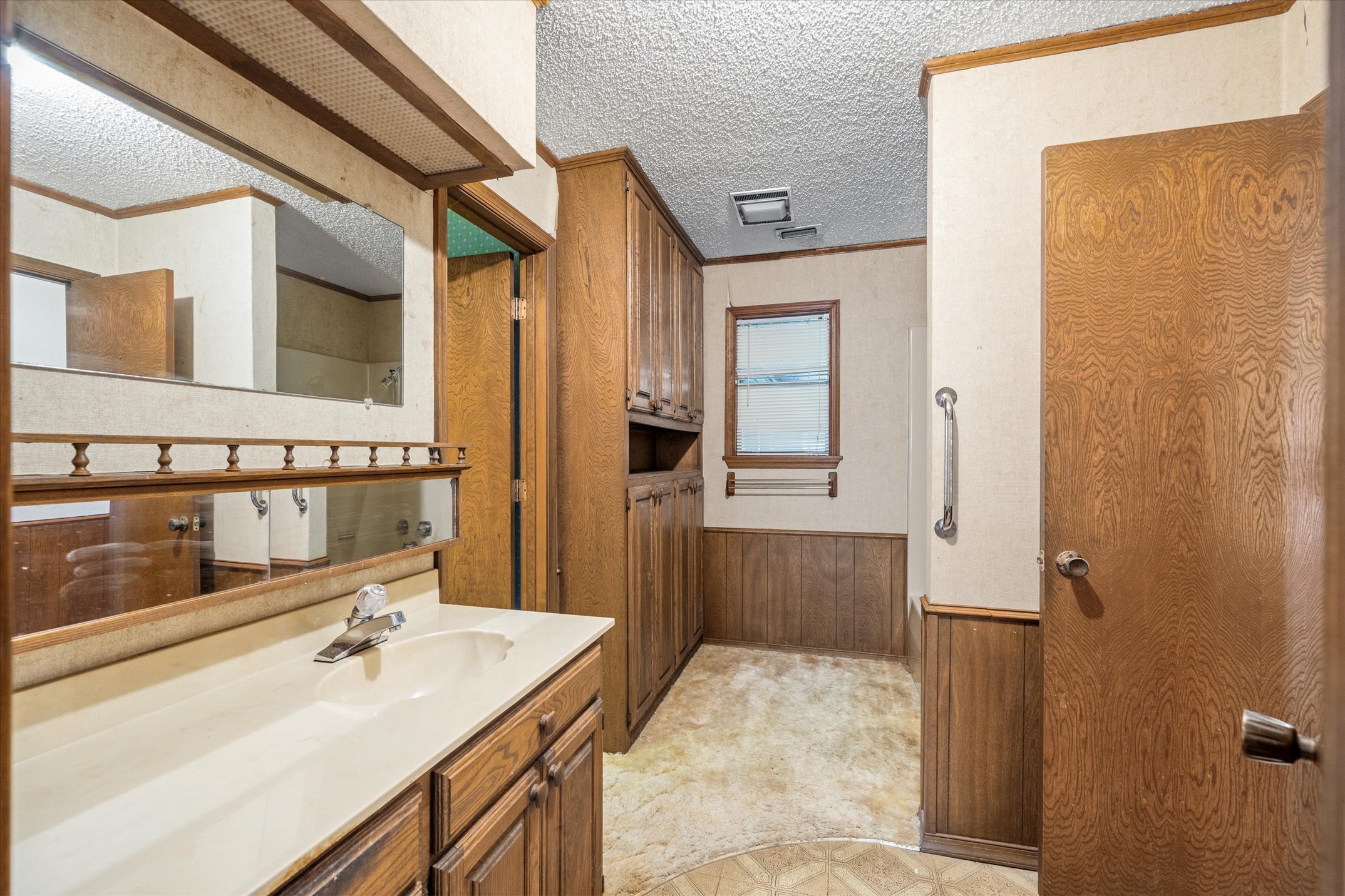 Wills Point, Texas, 75169, United States, 4 Bedrooms Bedrooms, ,3 BathroomsBathrooms,Residential,For Sale,1979230