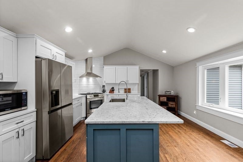 Plymouth, Massachusetts, 02360, United States, 3 Bedrooms Bedrooms, ,2 BathroomsBathrooms,Residential,For Sale,1982204