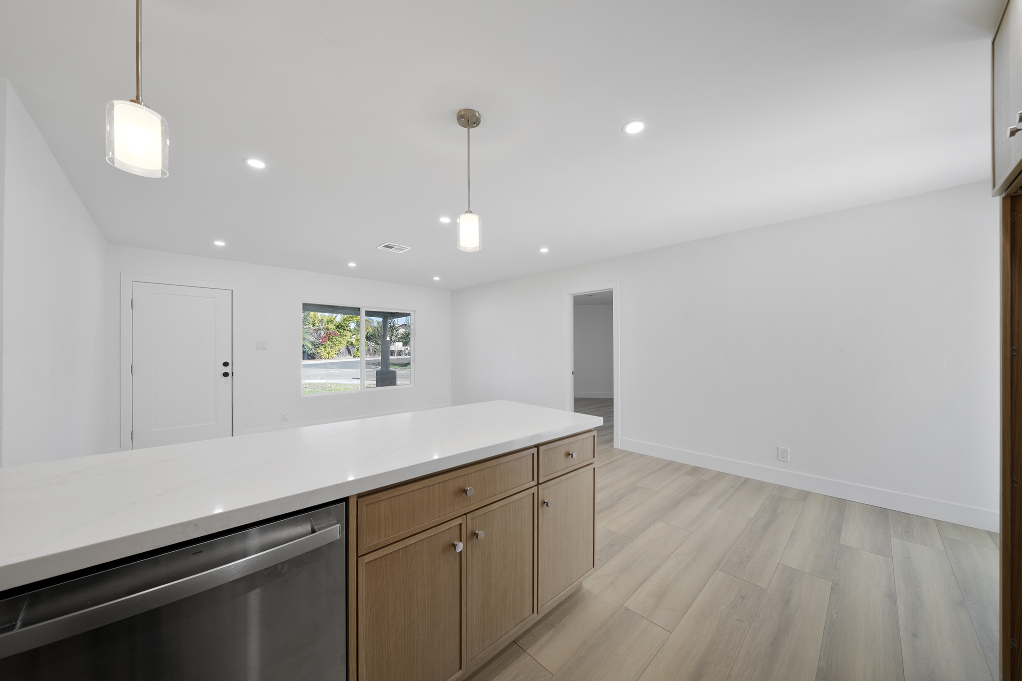 Riverside, California, 92503, United States, 3 Bedrooms Bedrooms, ,2 BathroomsBathrooms,Residential,For Sale,2015338