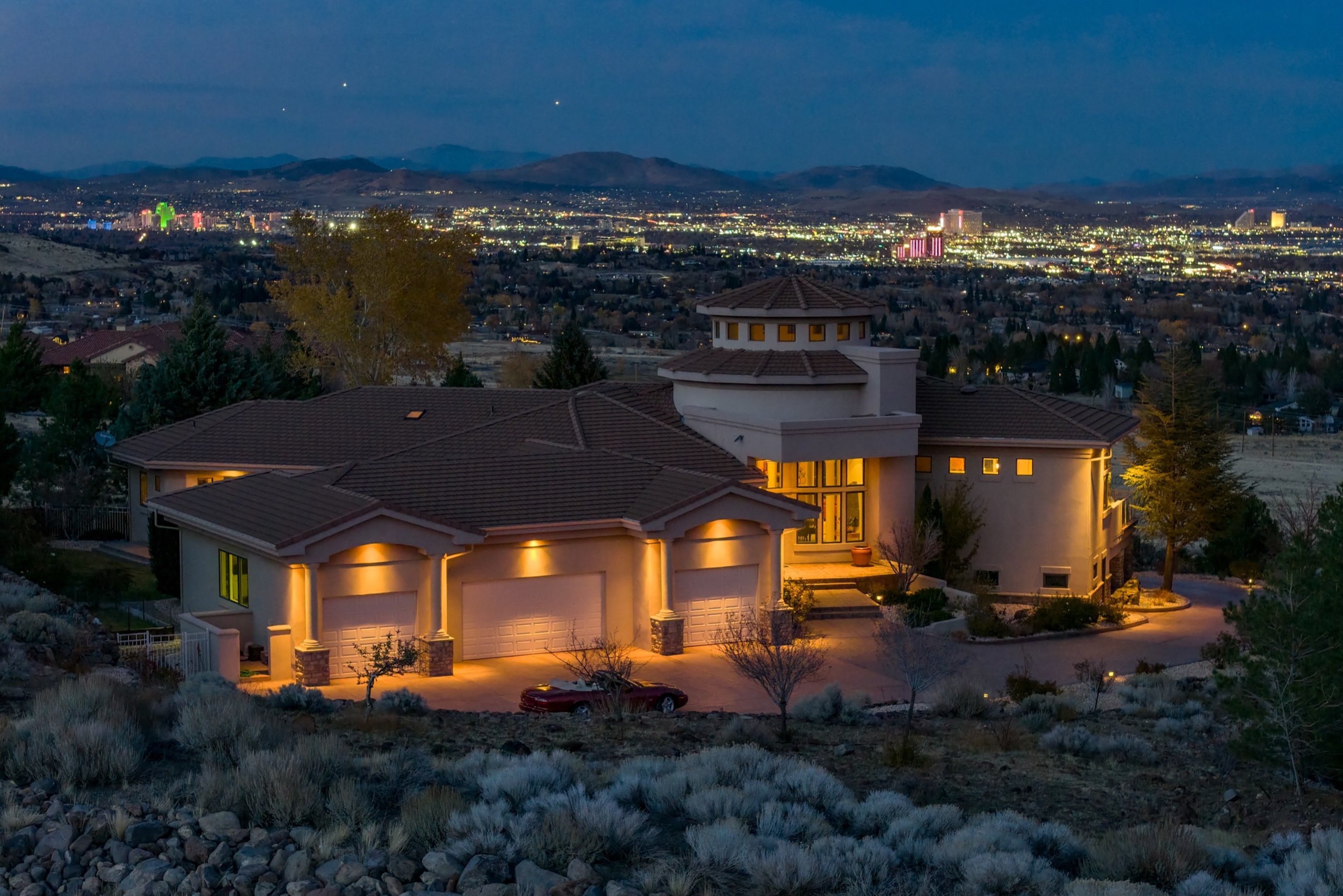  Stunning Custom Home with Breathtaking Views in Reno - 物件實景
