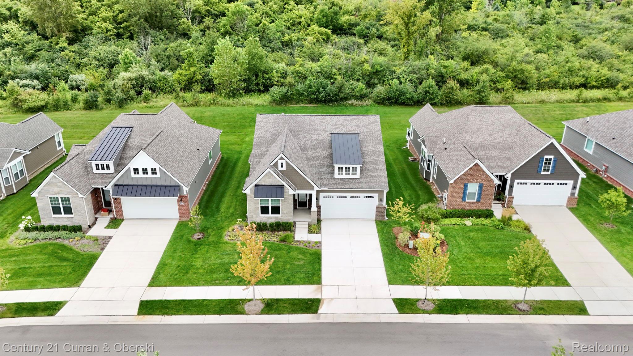 Northville, Michigan, 48168, United States, 2 Bedrooms Bedrooms, ,2 BathroomsBathrooms,Residential,For Sale,1983973