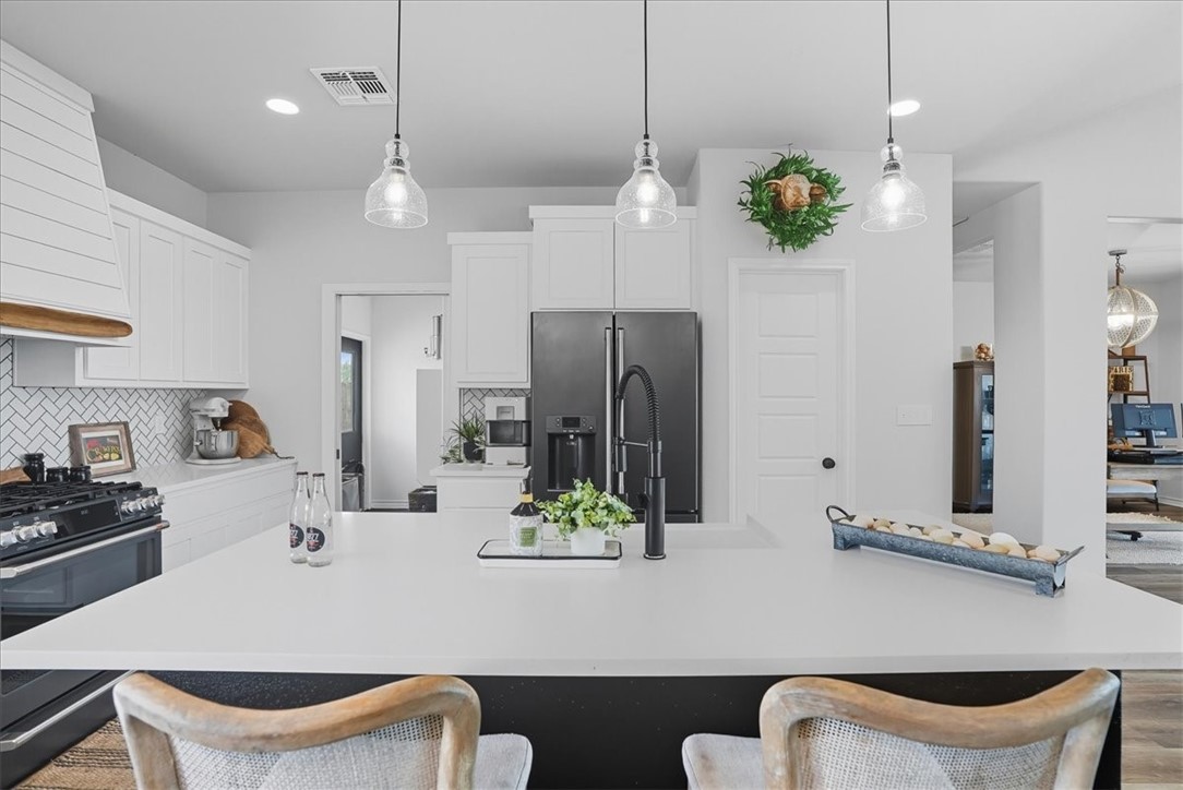 Alice, Texas, 78332, United States, 3 Bedrooms Bedrooms, ,2 BathroomsBathrooms,Residential,For Sale,1995593