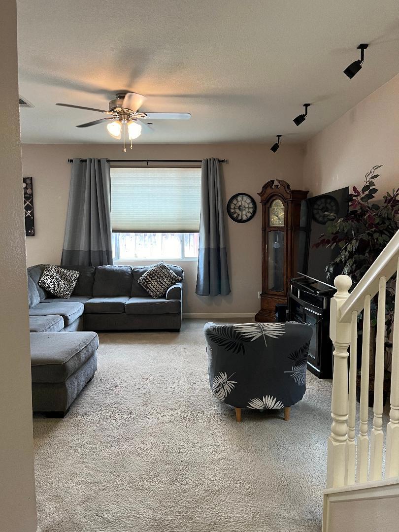 Gilroy, California, 95020, United States, 3 Bedrooms Bedrooms, ,3 BathroomsBathrooms,Residential,For Sale,1825203