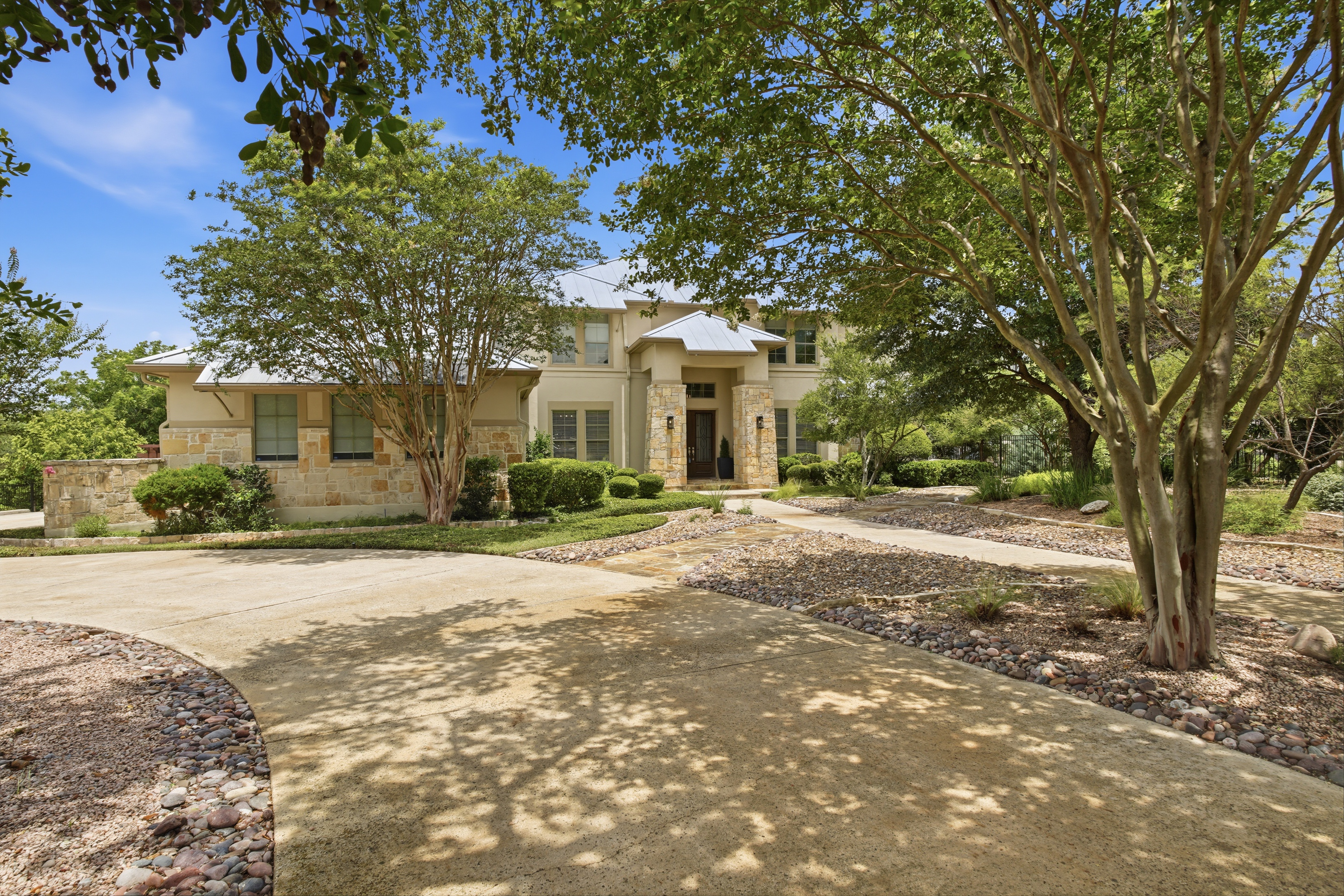  Iron Horse Canyon Estate with Resort-Style Backyard - 物件實景
