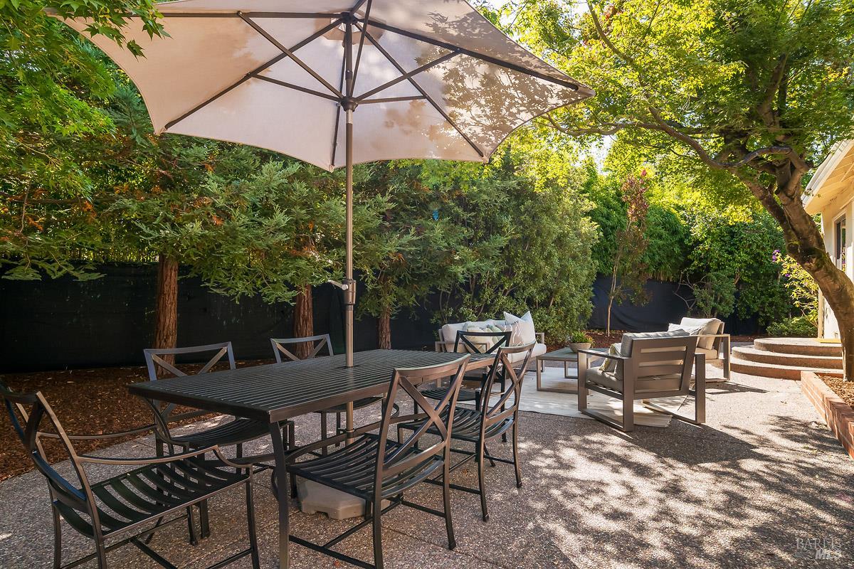 San Rafael, California, 94903, United States, 3 Bedrooms Bedrooms, ,1 BathroomBathrooms,Residential,For Sale,1916835