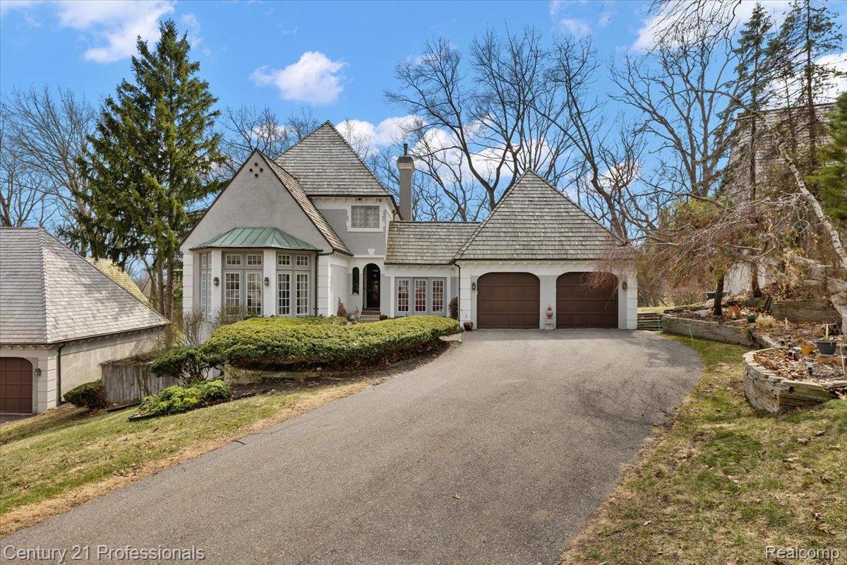 Clarkston, Michigan, 48348, United States, 3 Bedrooms Bedrooms, ,4 BathroomsBathrooms,Residential,For Sale,2036106