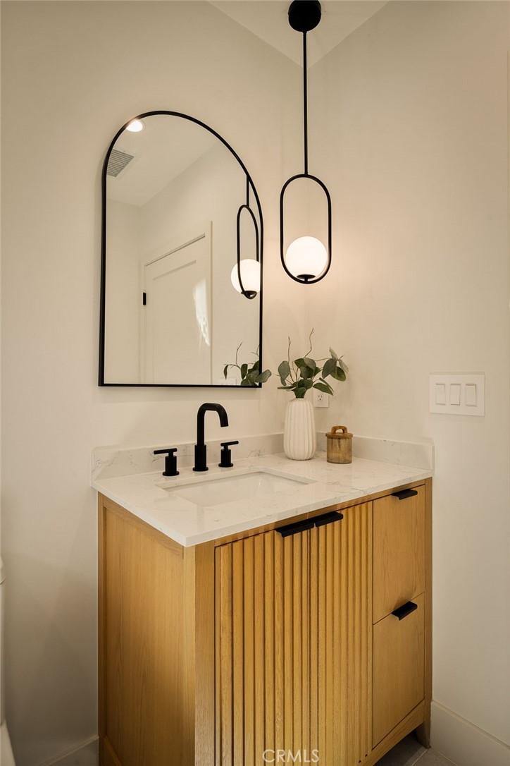 Valley Village, California, 91607, United States, 3 Bedrooms Bedrooms, ,3 BathroomsBathrooms,Residential,For Sale,2002294