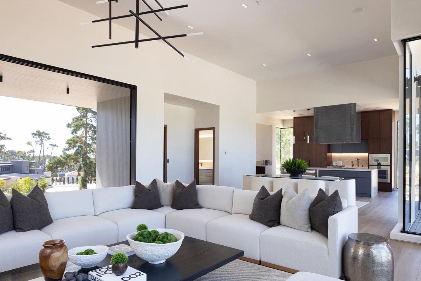 Pebble Beach, California, 93953, United States, 4 Bedrooms Bedrooms, ,6 BathroomsBathrooms,Residential,For Sale,1913499