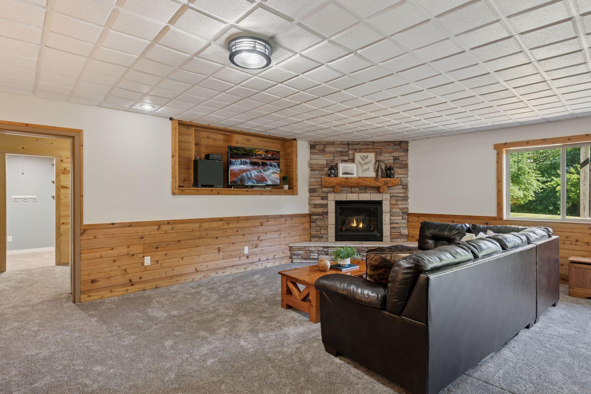 Chisago Lake Twp, Minnesota, 55073, United States, 4 Bedrooms Bedrooms, ,2 BathroomsBathrooms,Residential,For Sale,1912277