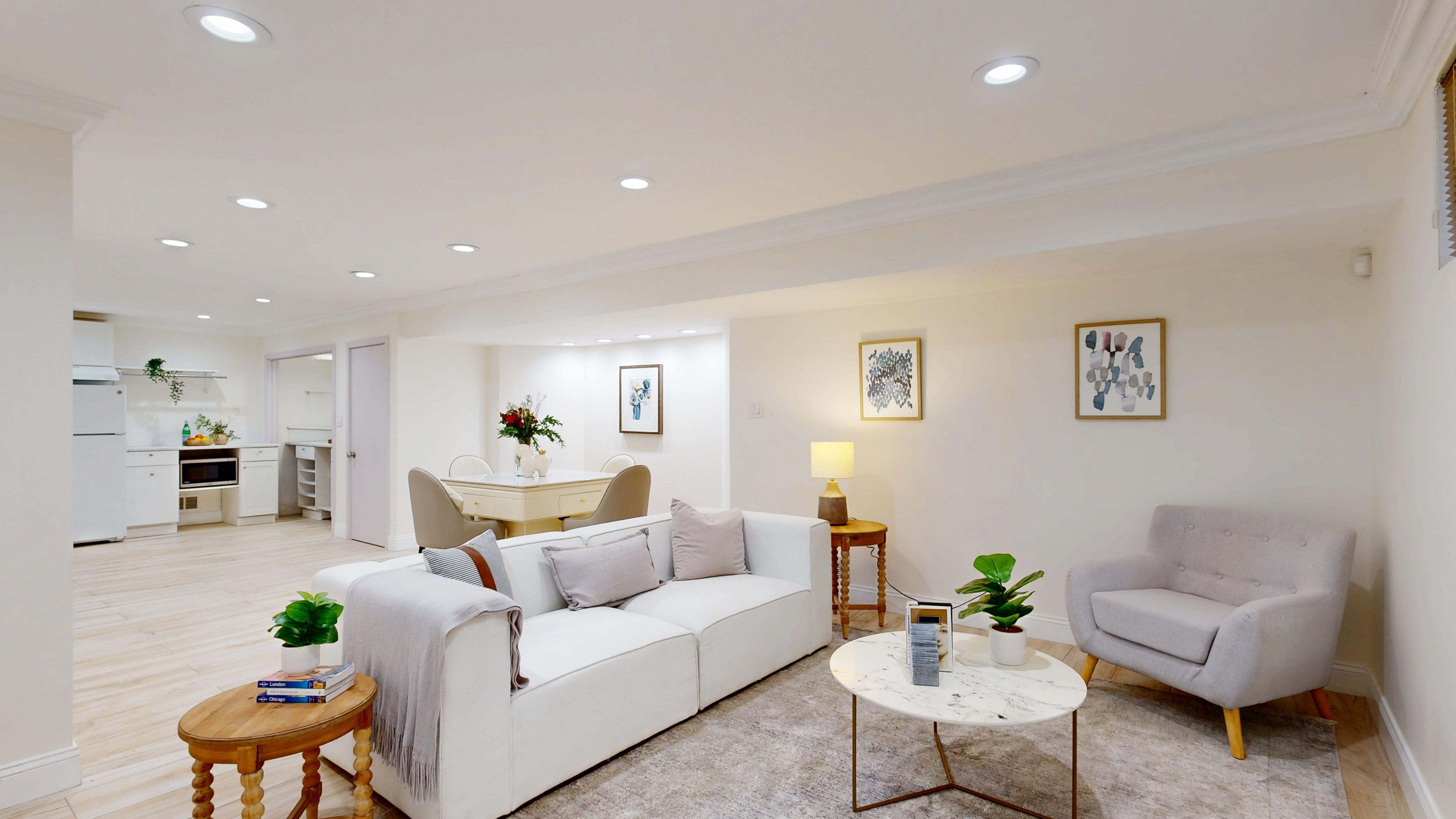 Staten Island, New York, 10301, United States, 6 Bedrooms Bedrooms, ,4 BathroomsBathrooms,Residential,For Sale,1976673