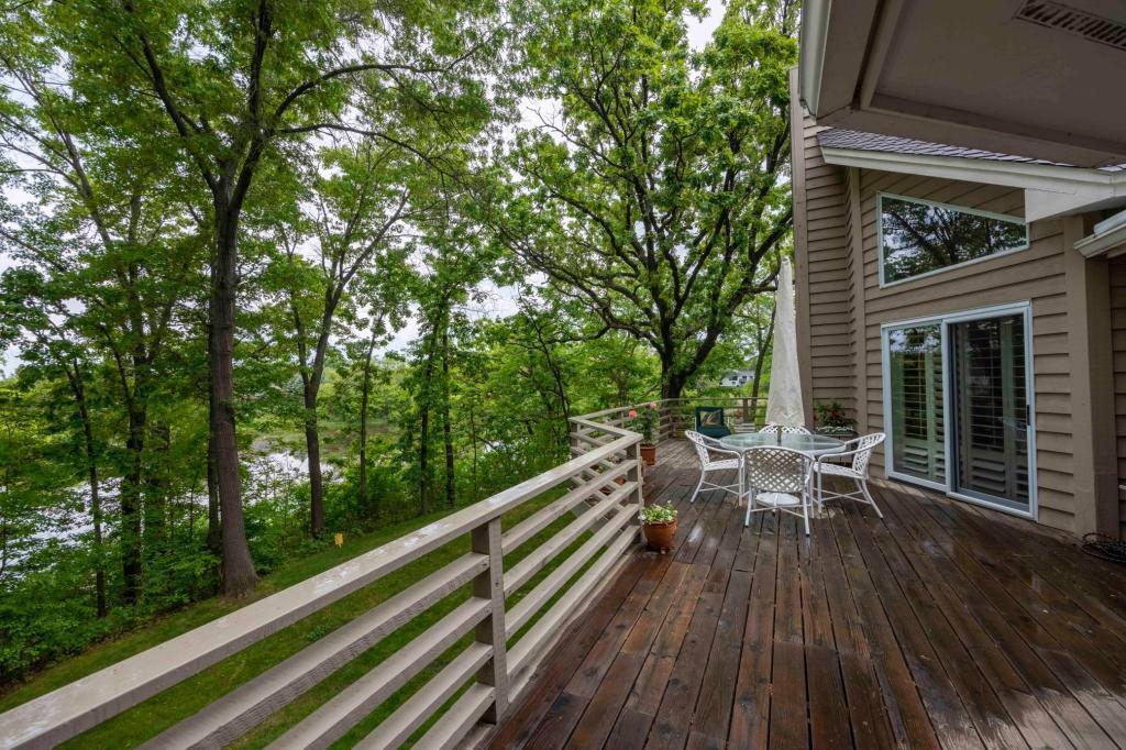 Mendota Heights, Minnesota, 55118, United States, 4 Bedrooms Bedrooms, ,3 BathroomsBathrooms,Residential,For Sale,1836960
