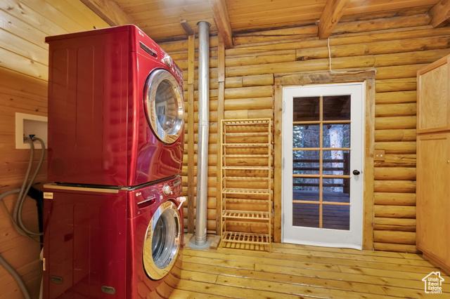 Heber City, Utah, 84032, United States, 5 Bedrooms Bedrooms, ,3 BathroomsBathrooms,Residential,For Sale,1923523